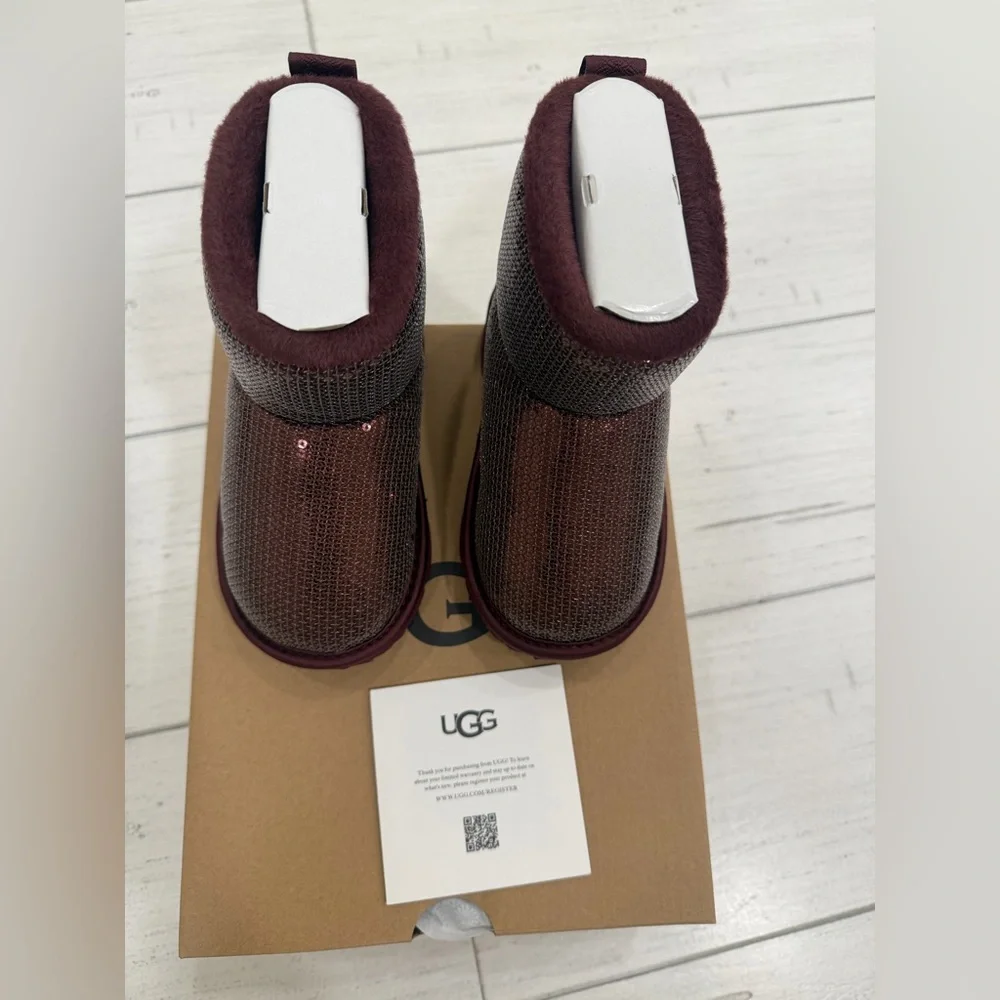 UGG Australia Toddler Girls Classic Mini Mirror Ball Boots Size 8 NWT BNIB